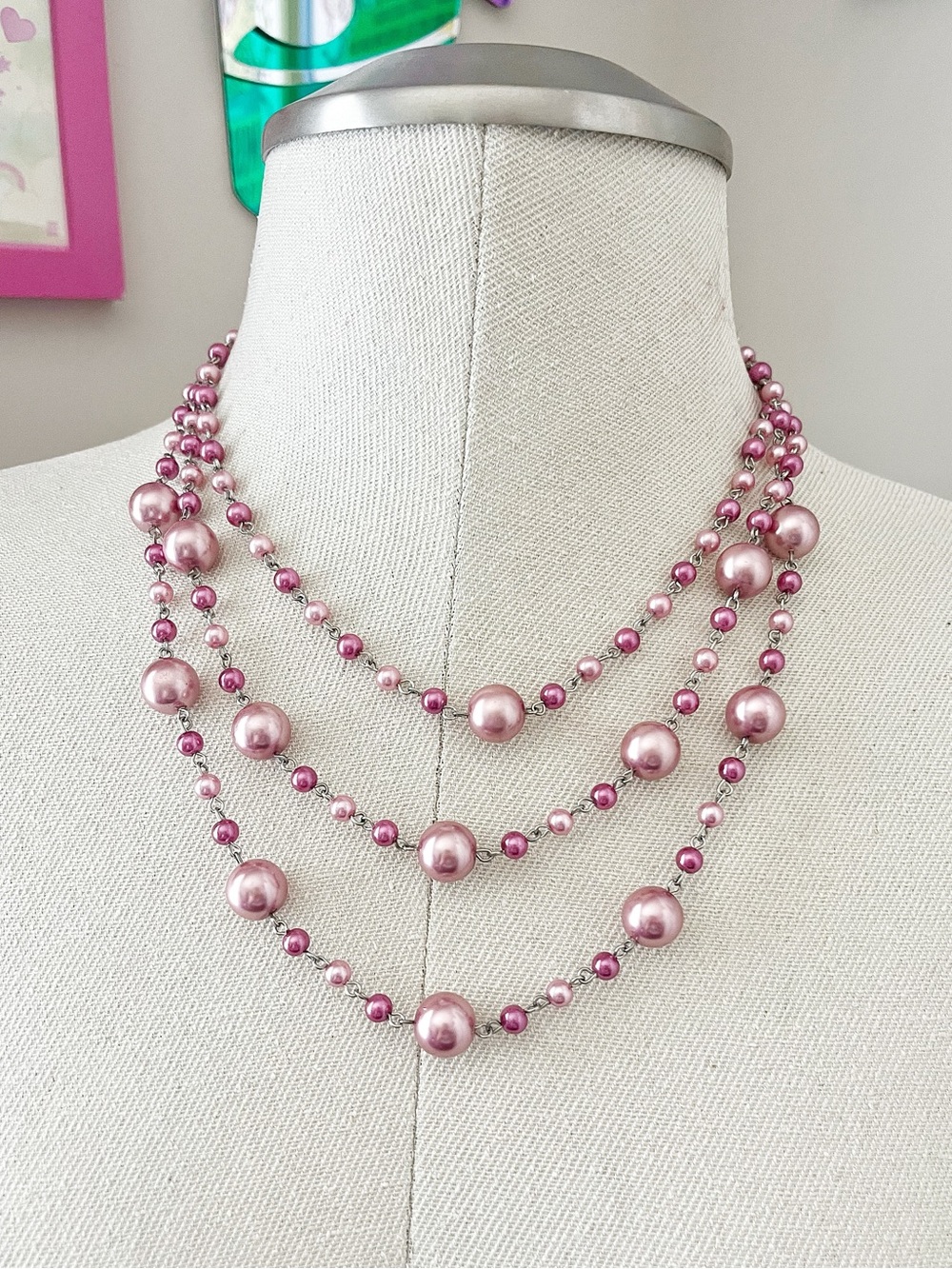 Vintage faux pink pearls necklace